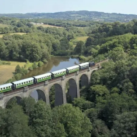 ゲストハウス Les Penates 3*